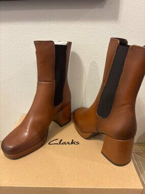 NEW Clarks Pique Up Brown Leather Slip On Boot